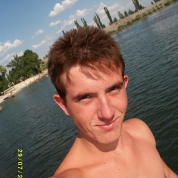 Симпатичный парень хочу познакомиться с молодой и красивой девушкой для интимных отношений в Новосибирске